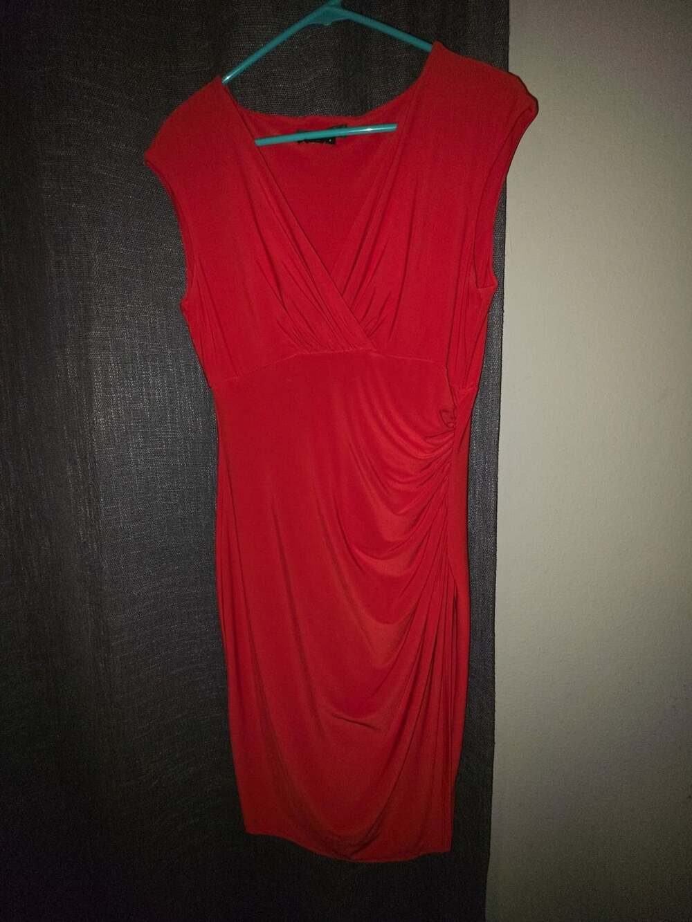 Lauren Ralph Lauren Sheath Dress Size 8 Red Ruched Midi